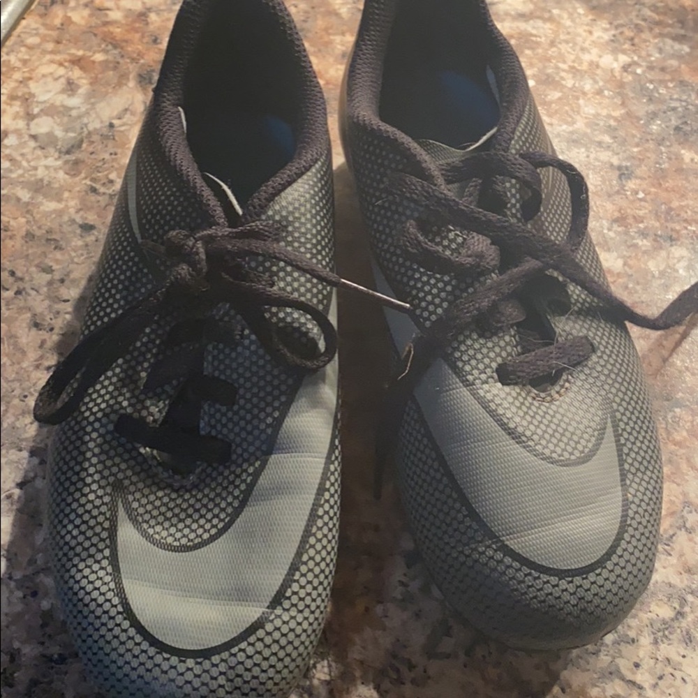 Boys size 13 soccer shoes